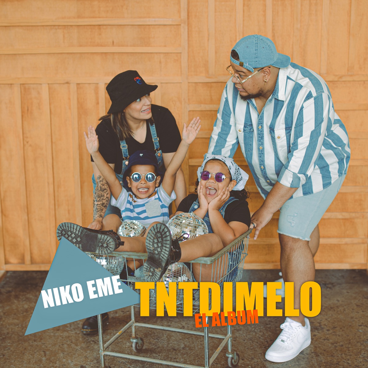 Tntdímelo (El Álbum) by Niko Eme album cover