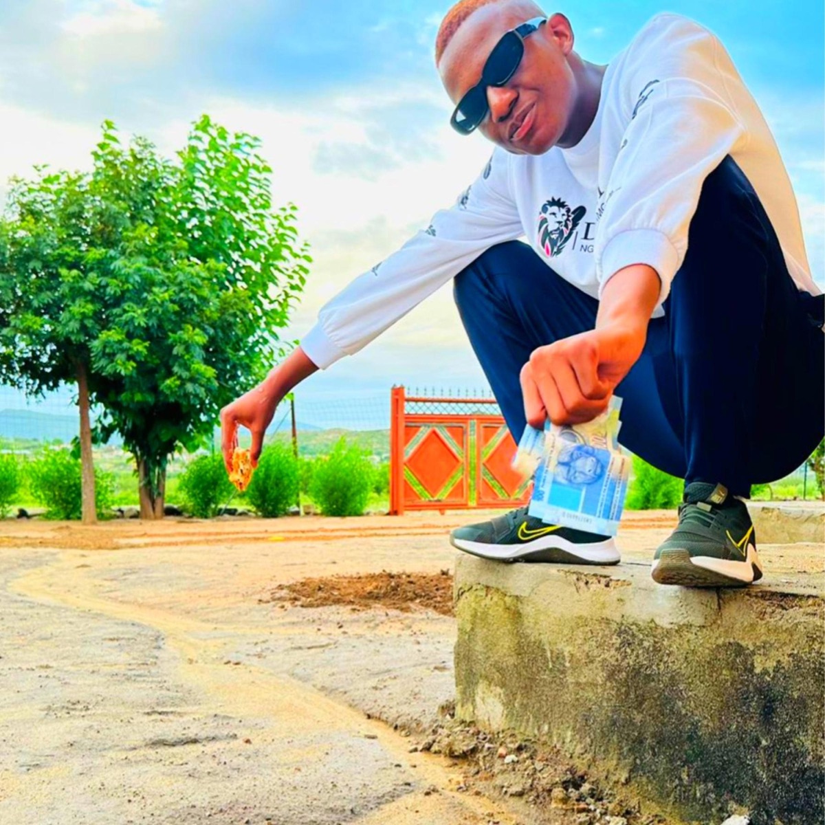 Re bina S'bhoko Mafia (feat. Molebza) - Single by Lefty SA album cover