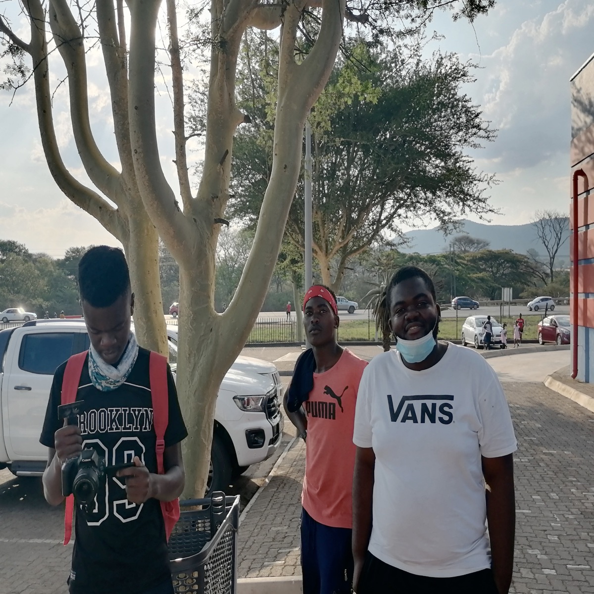 Vhari Jiela Fhasi (feat. Zex money) - Single by Real kid SA & Junior Swart album cover