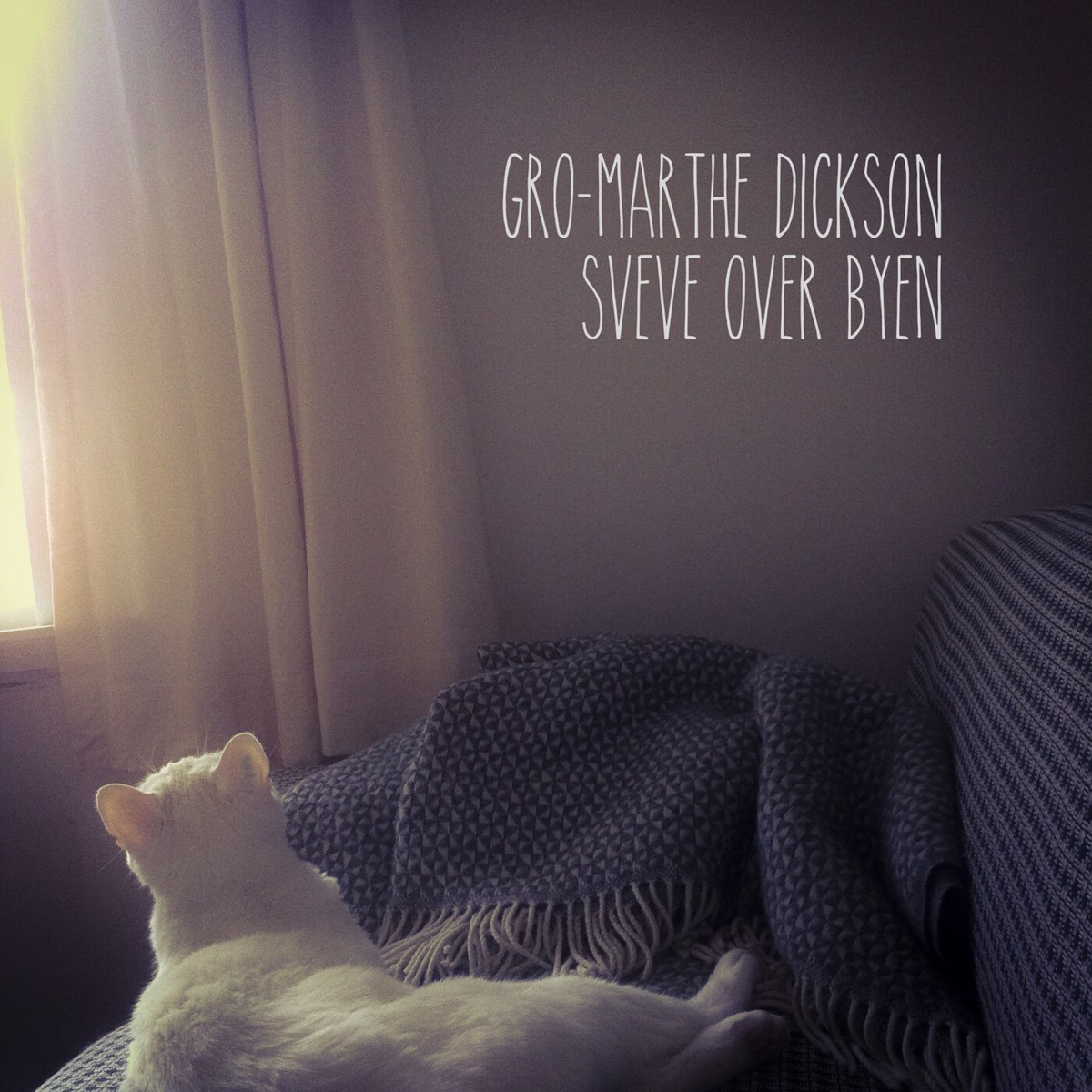 Sveve over byen - Single by Gro-Marthe Dickson album cover