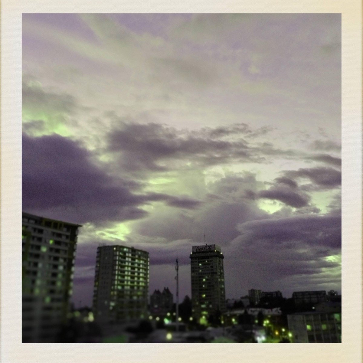 Si estás lejos - Single by Anibal Meyyes album cover