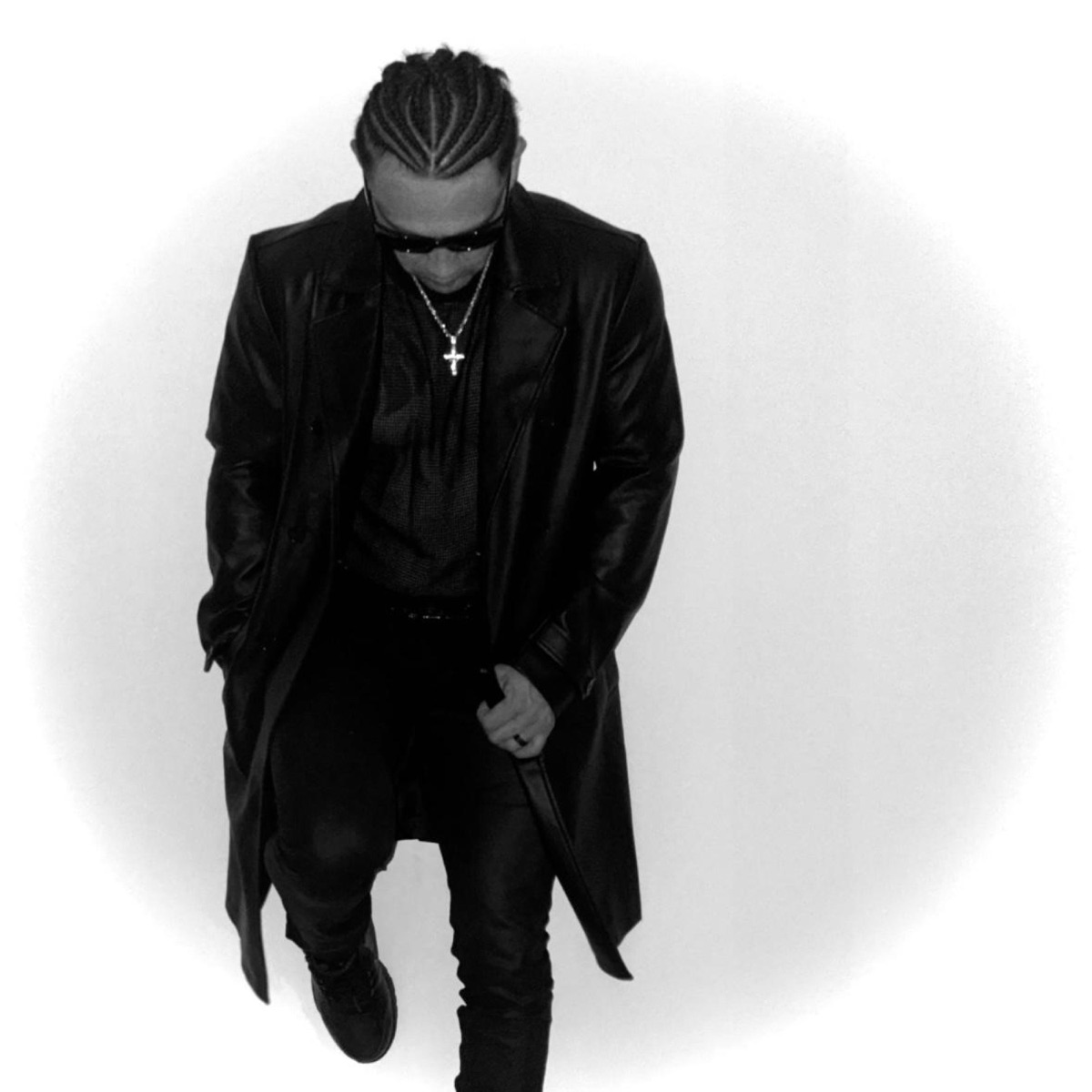 UR THA MOON (feat. lmaopay, coldoutlay & kubko thynex) [OG Version] - Single by LOSTBOY PRESLEY album cover