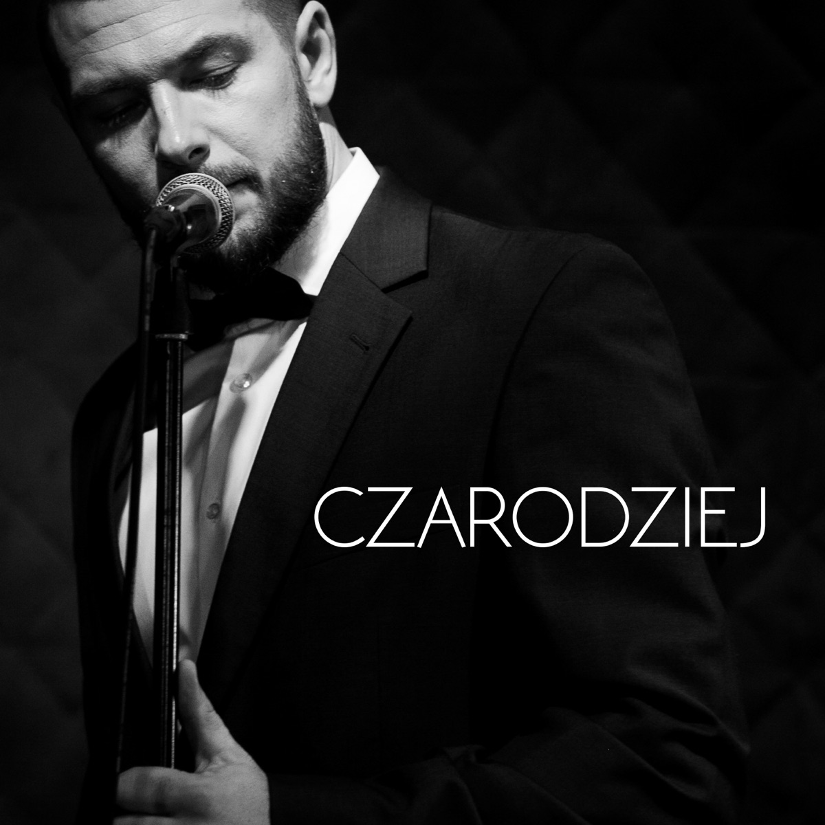 Czarodziej - Single by Jarecki & BRK album cover