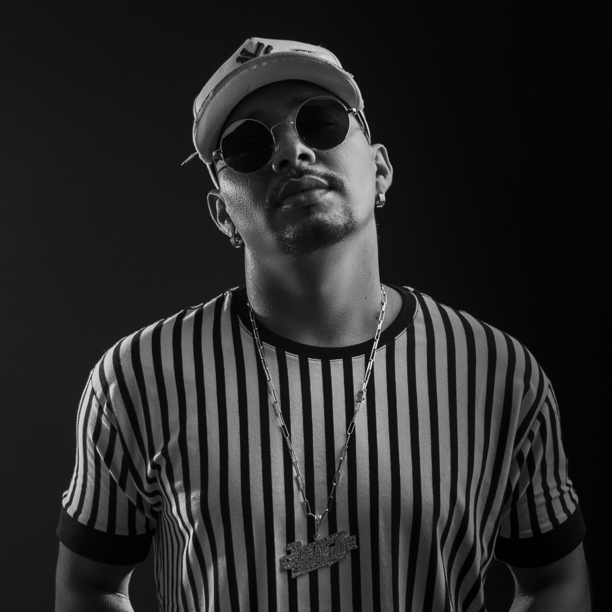 Mtg Mega Pras Safadas (feat. MC TH, MC Myaah & MC Dennin) - Single by Dj Thiago Fb album cover