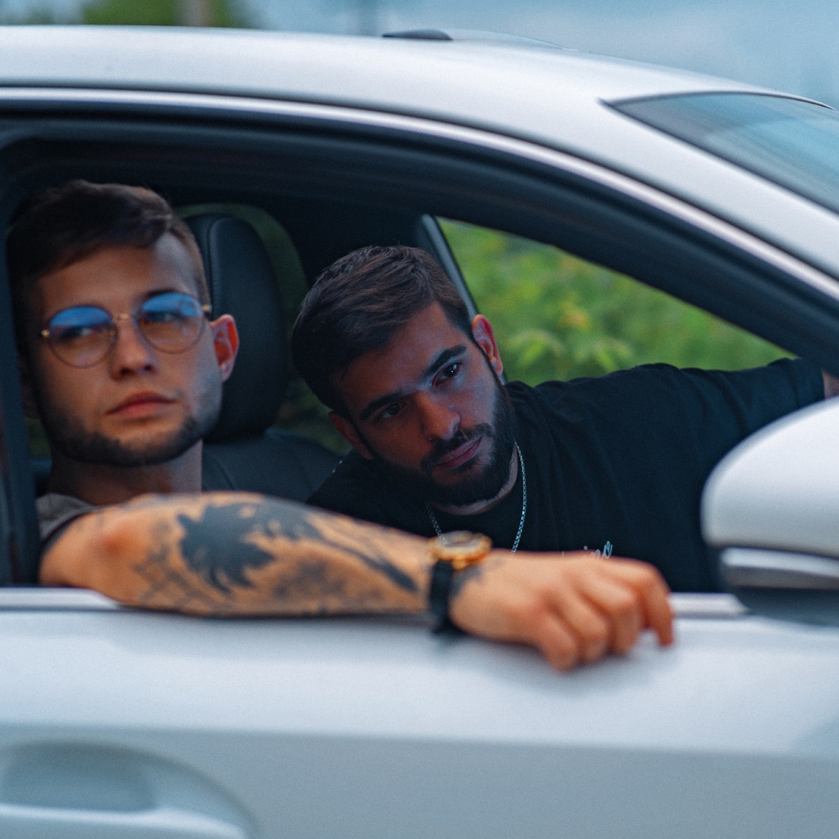 Не верю - Single by RAYGO & T.T.33 album cover