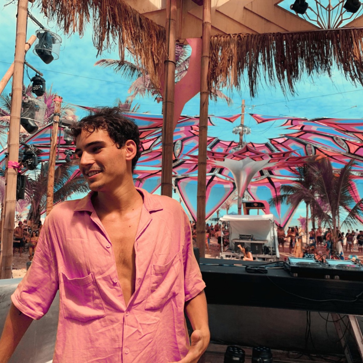 Is This Me? - Single by Simo Not Simon album cover
