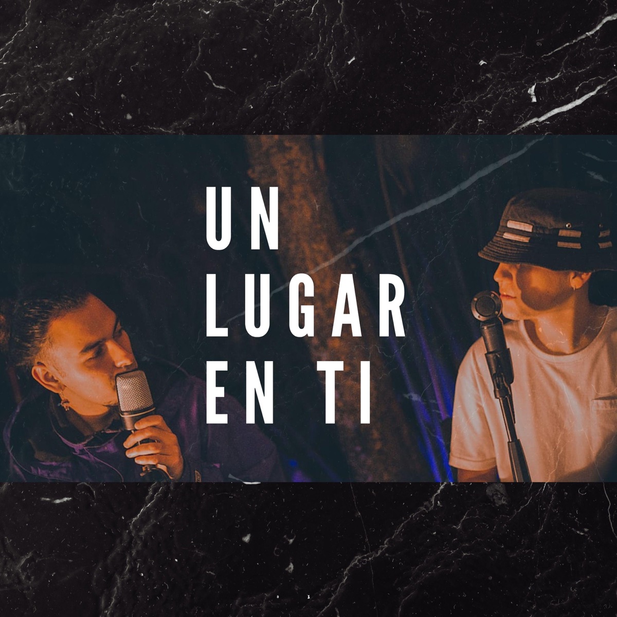 UN LUGAR EN TÍ (feat. Akroi) - Single by Chaz Tyde album cover