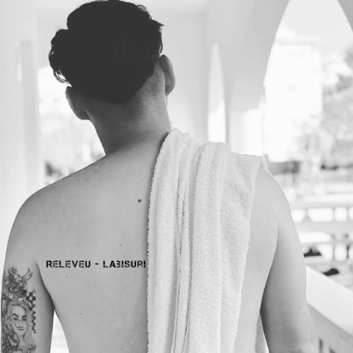 Labisuri - Single by Releveu album cover