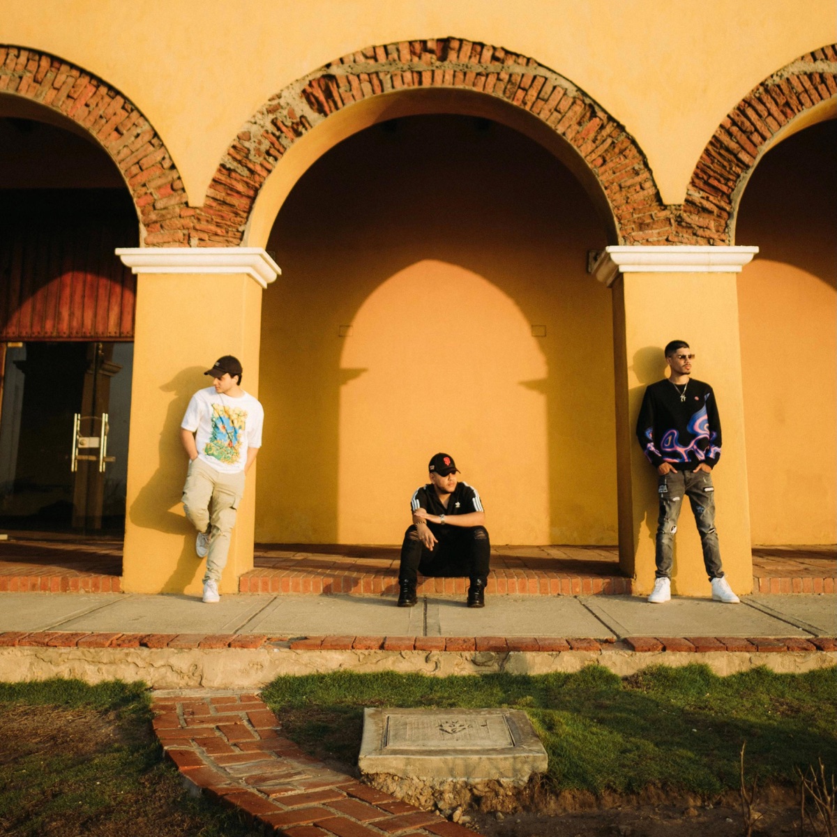 Duele el corazón (feat. Persand) - Single by KAYRØ album cover