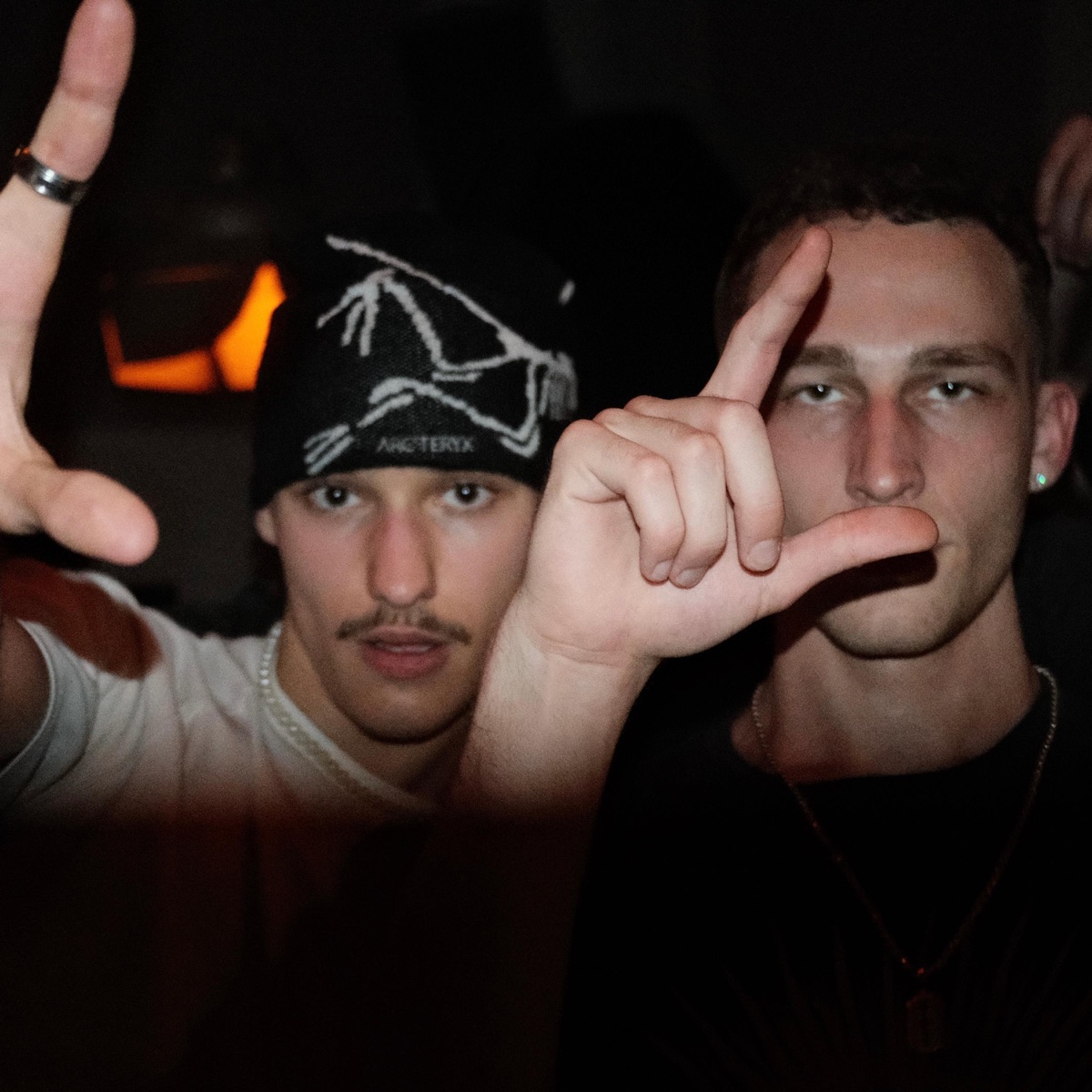 simon says - Single by pauley & Raze album cover