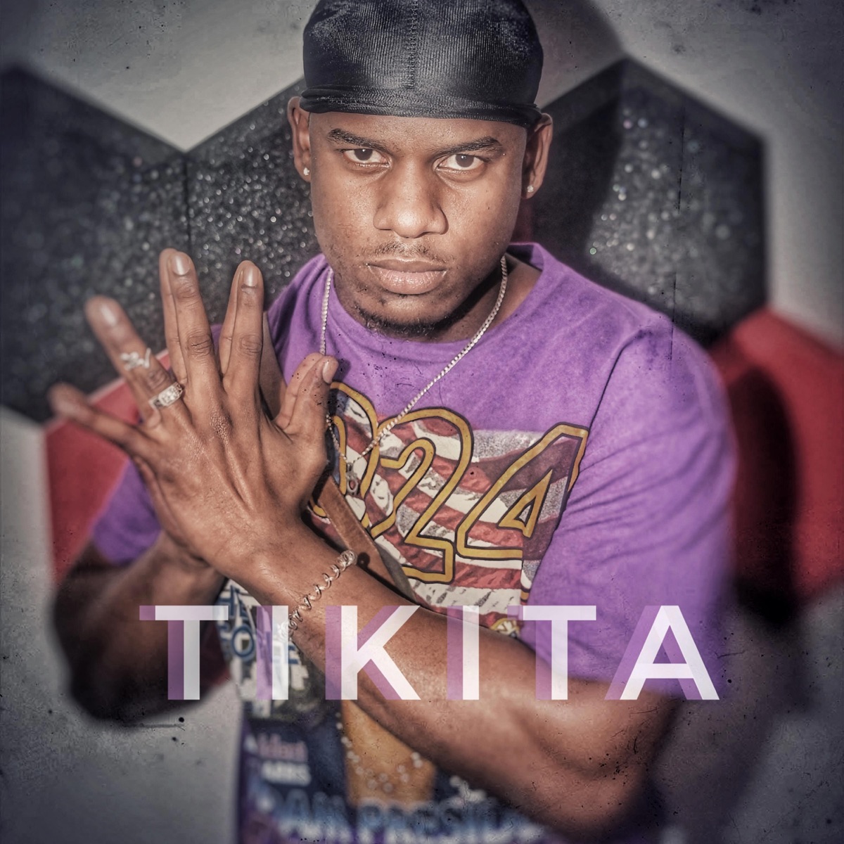 TIKITA (feat. Humilde connor & Yoanmusik) - Single by KINGVISION album cover