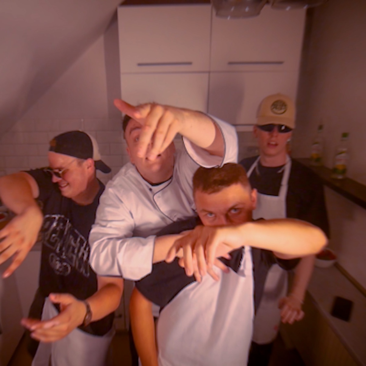Strawberry Pie (feat. Przetok) - Single by camel, Dziura & GrochuBartt album cover
