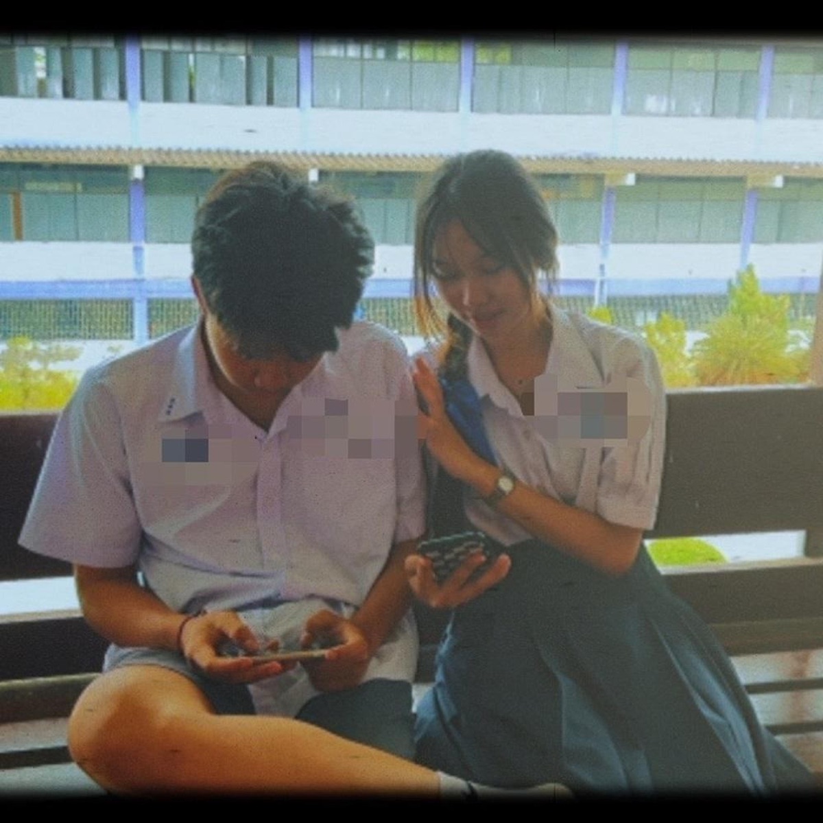 แยกย้ายกันไปมหาลัย - Single by TRP17 album cover