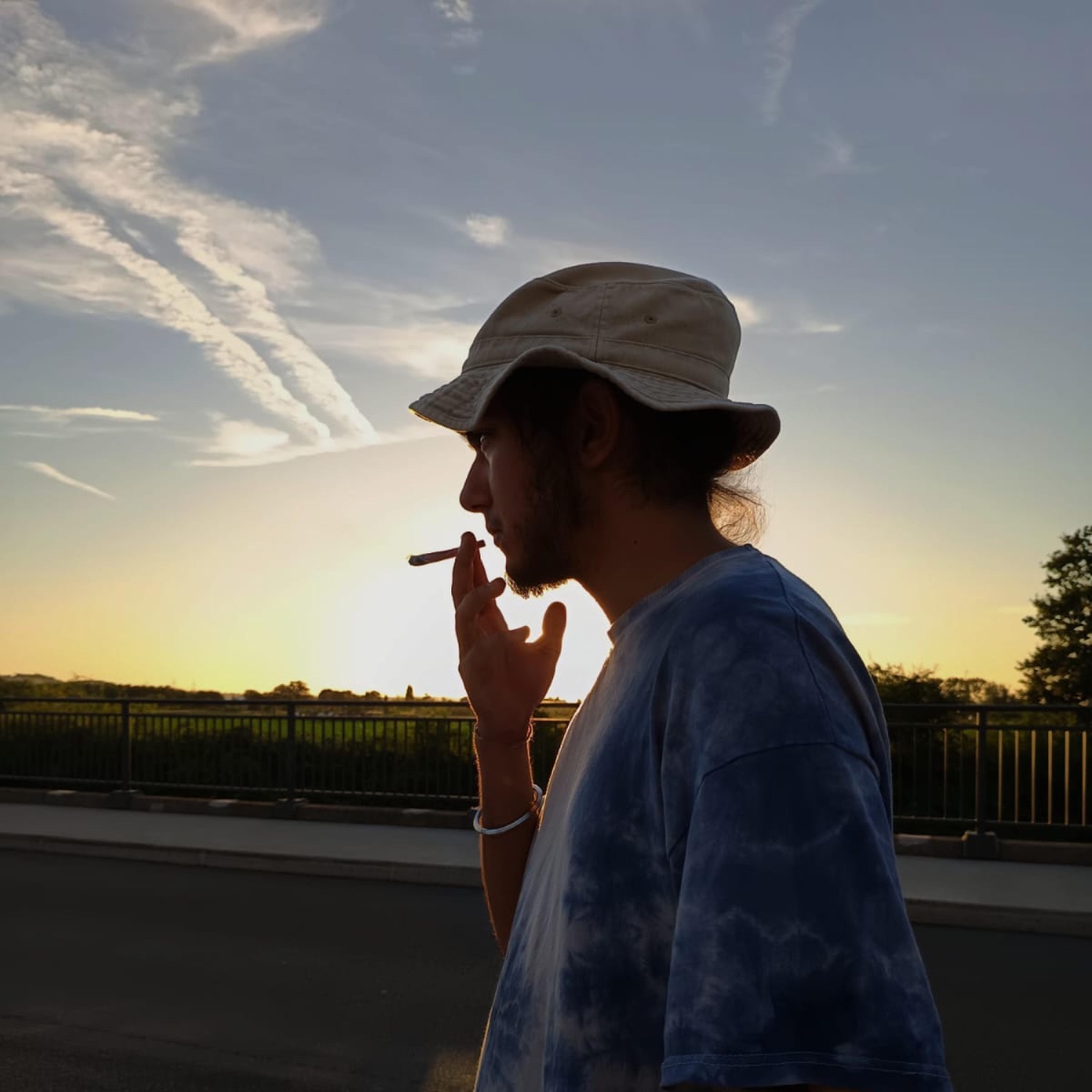Aruetii Schweig - Single by Manek album cover