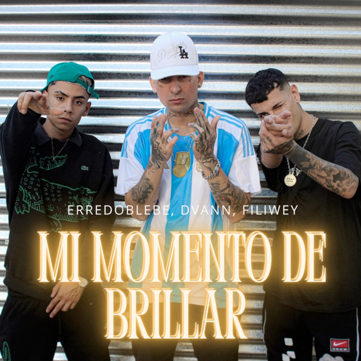 MI MOMENTO DE BRILLAR - Single by Erredoblebe, Fili Wey & Dvann album cover