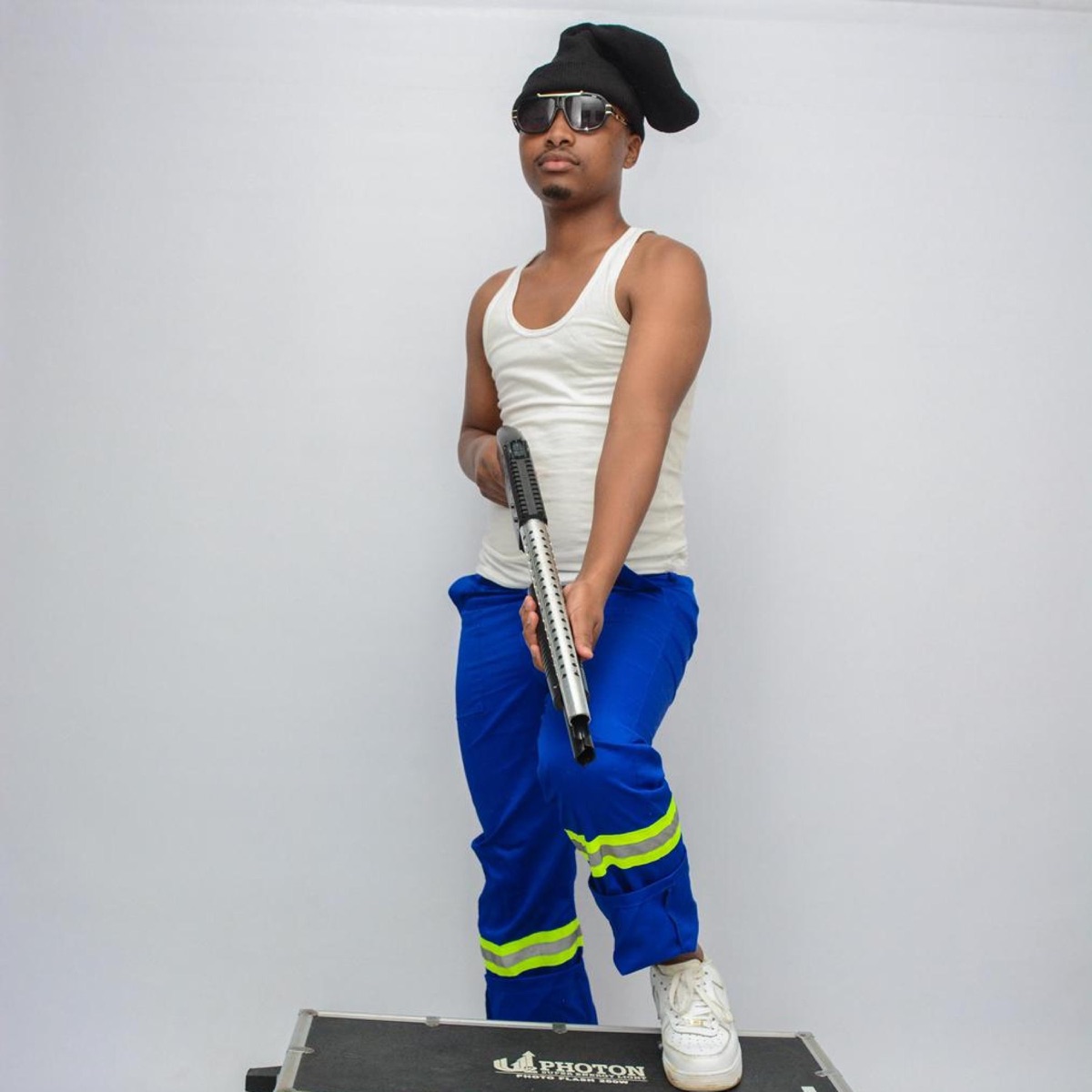 iWest - Single by Shella Weh Mngani album cover