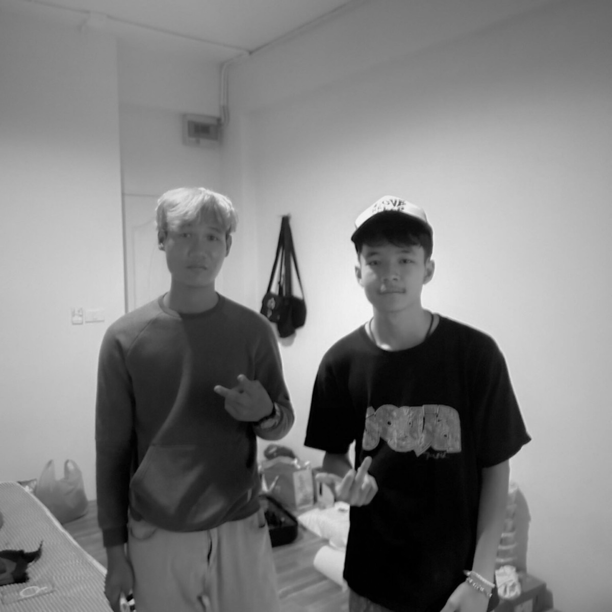 ยินดีที่เธอเลือกเขา (feat. PATCHARA) [Remix] - Single by AMMARIN29 album cover