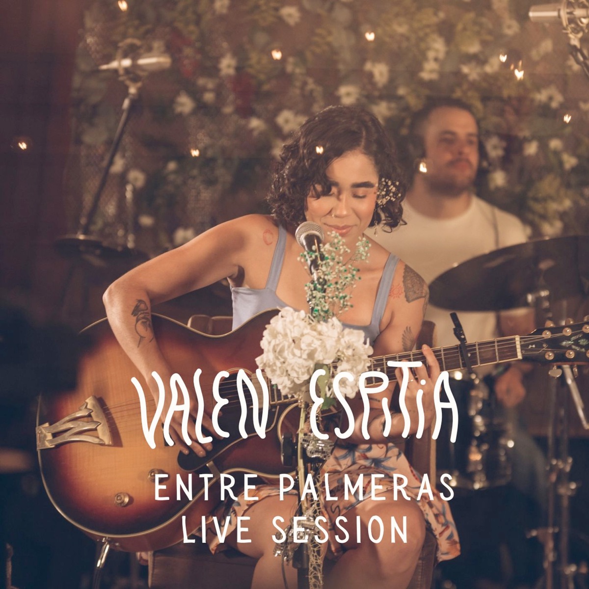 Entre Palmeras (Live Session) - EP by Valen Espitia album cover