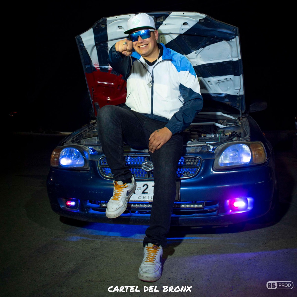 NADA CAMBIA - Single by MATY VENEGAS album cover