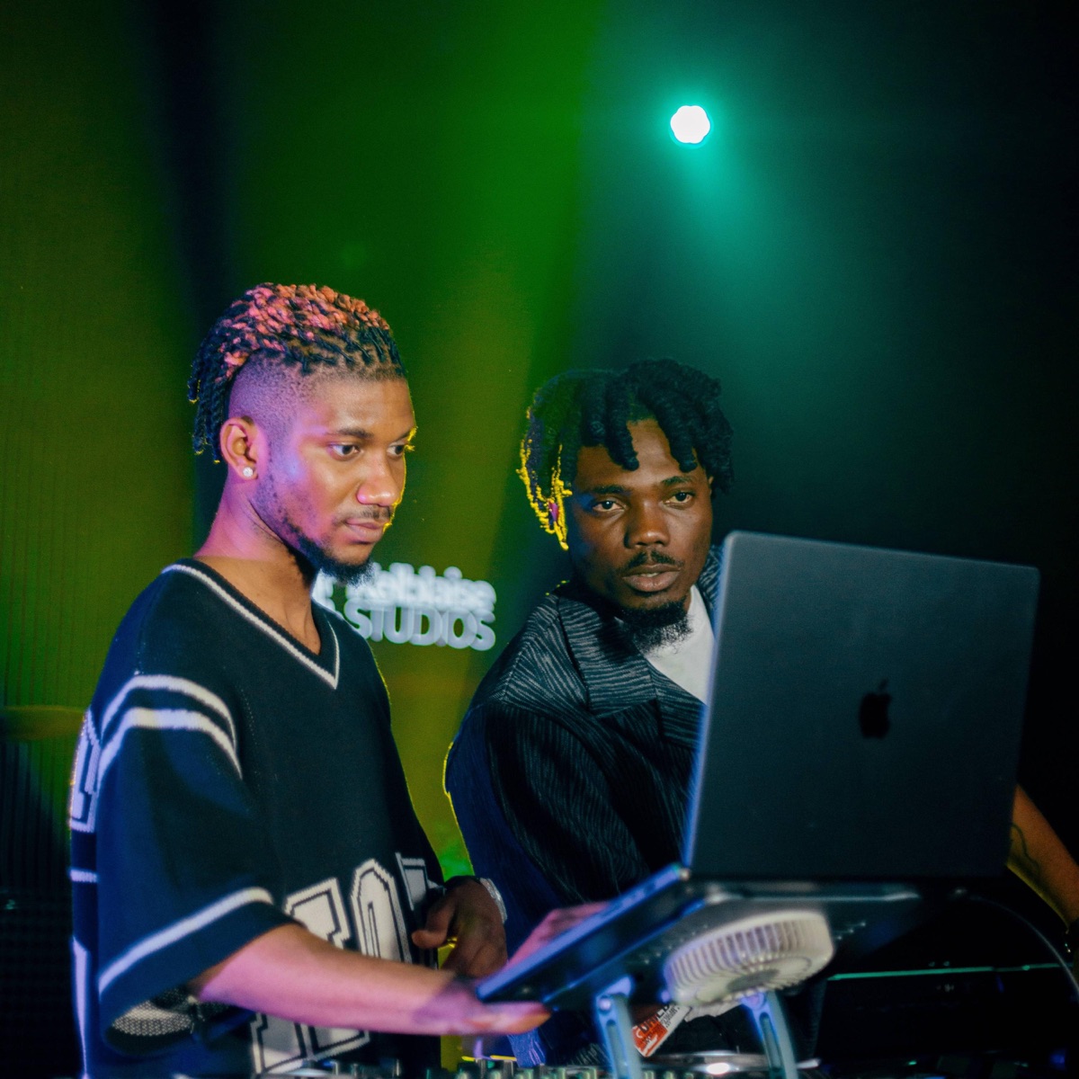 Achalugo (feat. Emmyblaqcfr_) - Single by OBA DDJ45 album cover