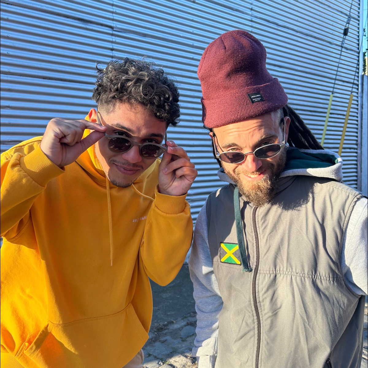Vibralo, Gózalo (feat. La Floresta Crew) - Single by KINGARUTS & Hermanos del Ghetto album cover