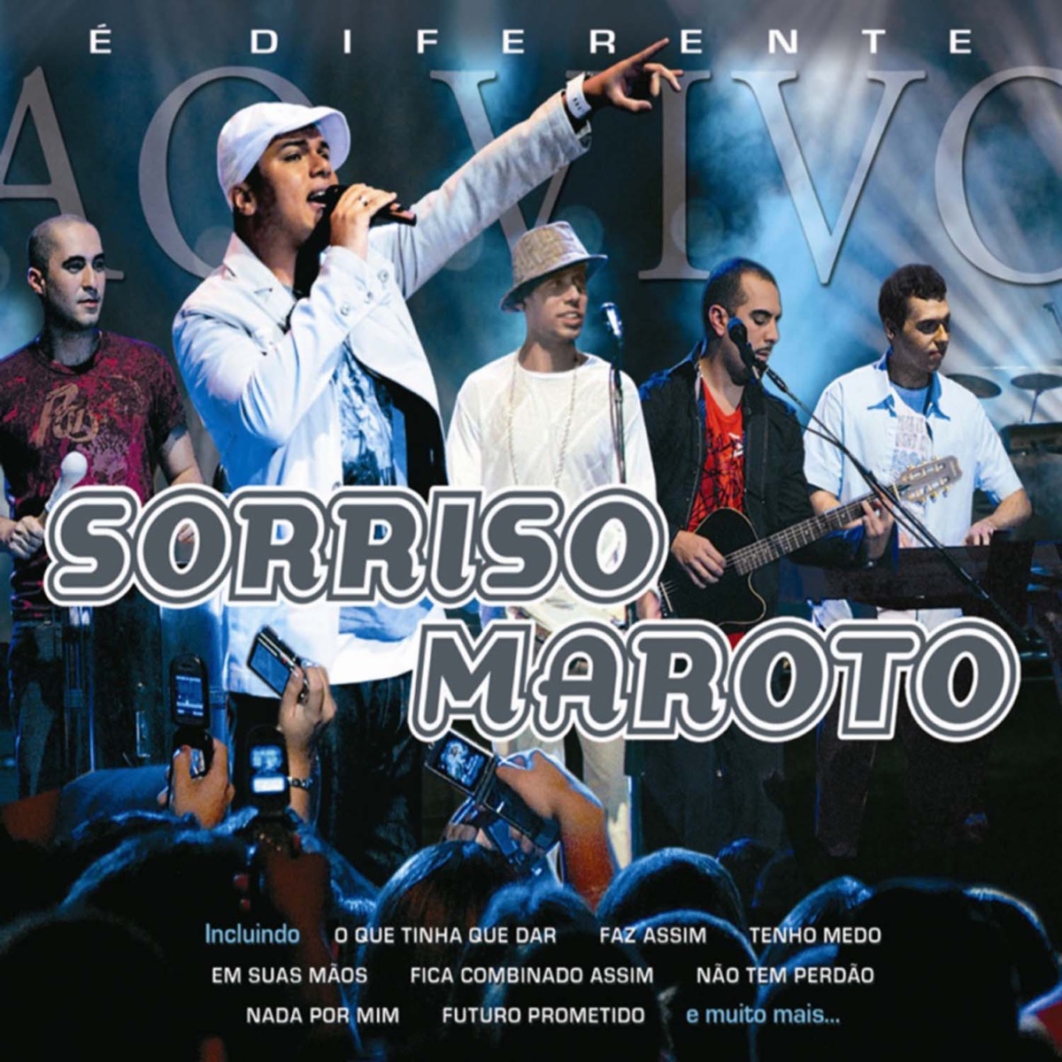 É Diferente (Ao Vivo) by Sorriso Maroto album cover